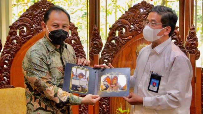 Telkom meluncurkan program DigiCampus dan bekerja sama dengan berbagai perguruan tinggi di Indonesia dalam upaya mendukung peningkatan kualitas SDM.
