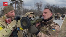 VIDEO: Pasukan Cadangan Ukraina Berlatih Senjata Anti-Tank