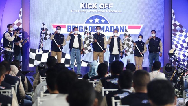 Holding Ultra Mikro (UMi) yang terdiri dari BRI, Pegadaian, dan PNM membentuk tim sinergi BRIGADE MADANI untuk menyebarkan pemberdayaan dan pertumbuhan ekonomi.