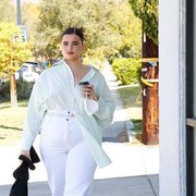 Playful dan Seksi, Ini Gaya Barbie Ferreira dari Euphoria yang Mencuri Perhatian