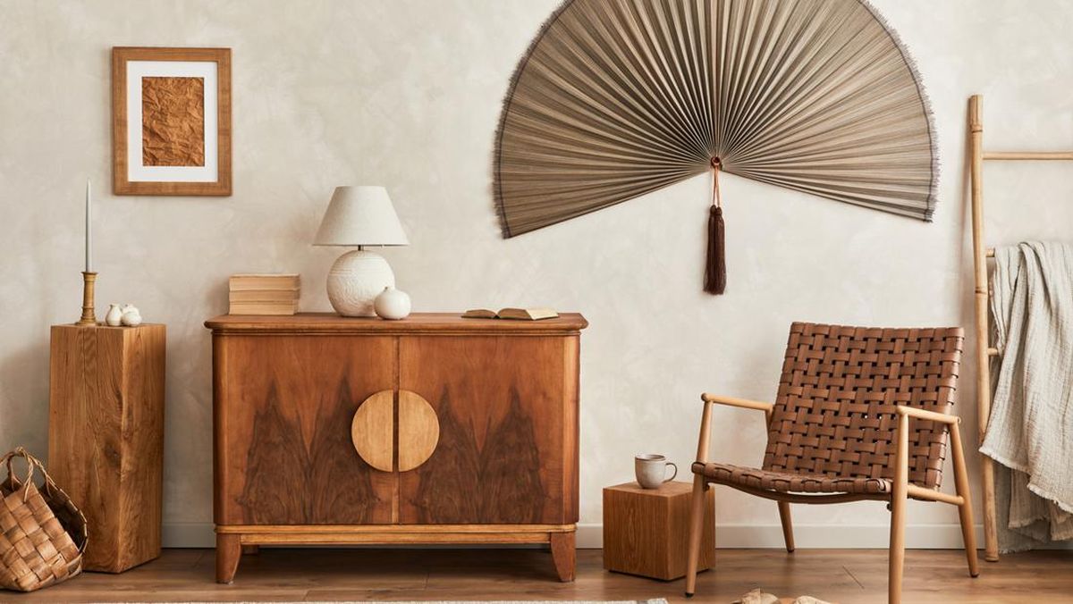 Bosan dengan Warna Dinding? Ini 4 Cara Menyiasati Tanpa Ngecat Ulang