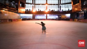 FOTO: Melihat Kemegahan Indonesia Ice Skating Open 2022