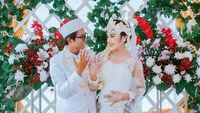 Baru Terungkap, Ini 6 Potret Pernikahan Doni Salmanan & Mantan Istri ...