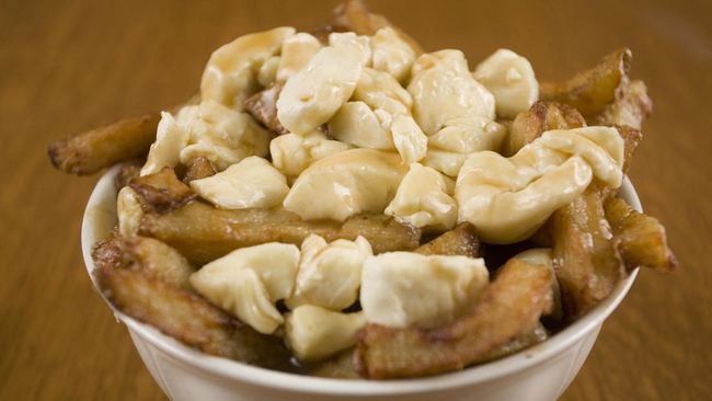 Sebuah restoran khusus kentang goreng di Kanada menghilangkan menu mereka yang diberinama Presiden Rusia selama perang di Ukraina, The Vladimir.