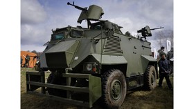 Mengintip Saxon, Kendaraan Lapis Baja 'Murah' Militer Ukraina