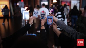 FOTO: Antusiasme ARMY di Konser BTS Permission to Dance on Stage