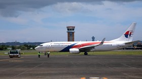 Heboh Polemik Usulan Larangan Alkohol di Penerbangan Malaysia