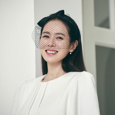 Hamil Anak Pertama dengan Hyun Bin, Son Ye Jin Ubah Gaya Rambut