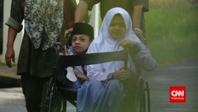 VIDEO: Bantu Kakak Beradik Difabel untuk Sekolah lewat berbuatbaik.id