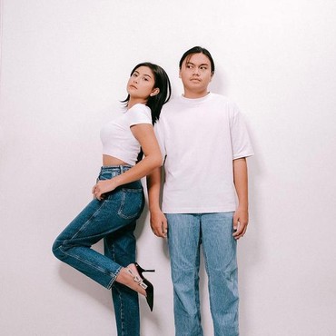 Dikabarkan Putus Usai Lamaran, Intip 7 Potret Kebersamaan Awkarin & Gangga