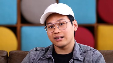 Sikap Sopan Indra Kenz Terbongkar, Bungkukkan Badan Saat Pamit