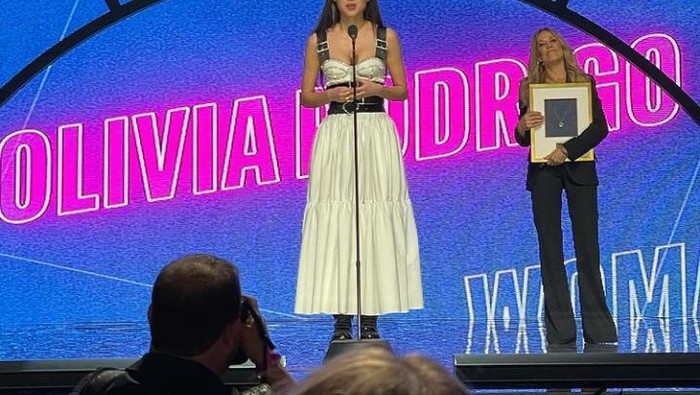 Intip Keseruan Billboard Women in Music 2022: Kemenangan Olivia Rodrigo Hingga Kehadiran Agnez Mo! Intip Keseruan Billboard Women in Music 2022: Kemenangan Olivia Rodrigo Hingga Kehadiran Agnez Mo!