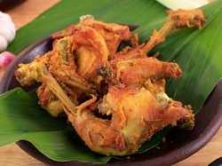 5 Resep Ayam Goreng Tradisional yang Enak Dimakan dengan Sambal