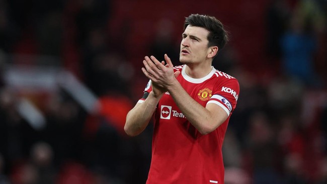 Foto kapten Manchester United Harry Maguire tengah diejek bek Tottenham Hotspur Cristian Romero viral di media sosial Twitter.