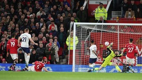 Meme Kocak Maguire Usai Man United Bungkam Tottenham