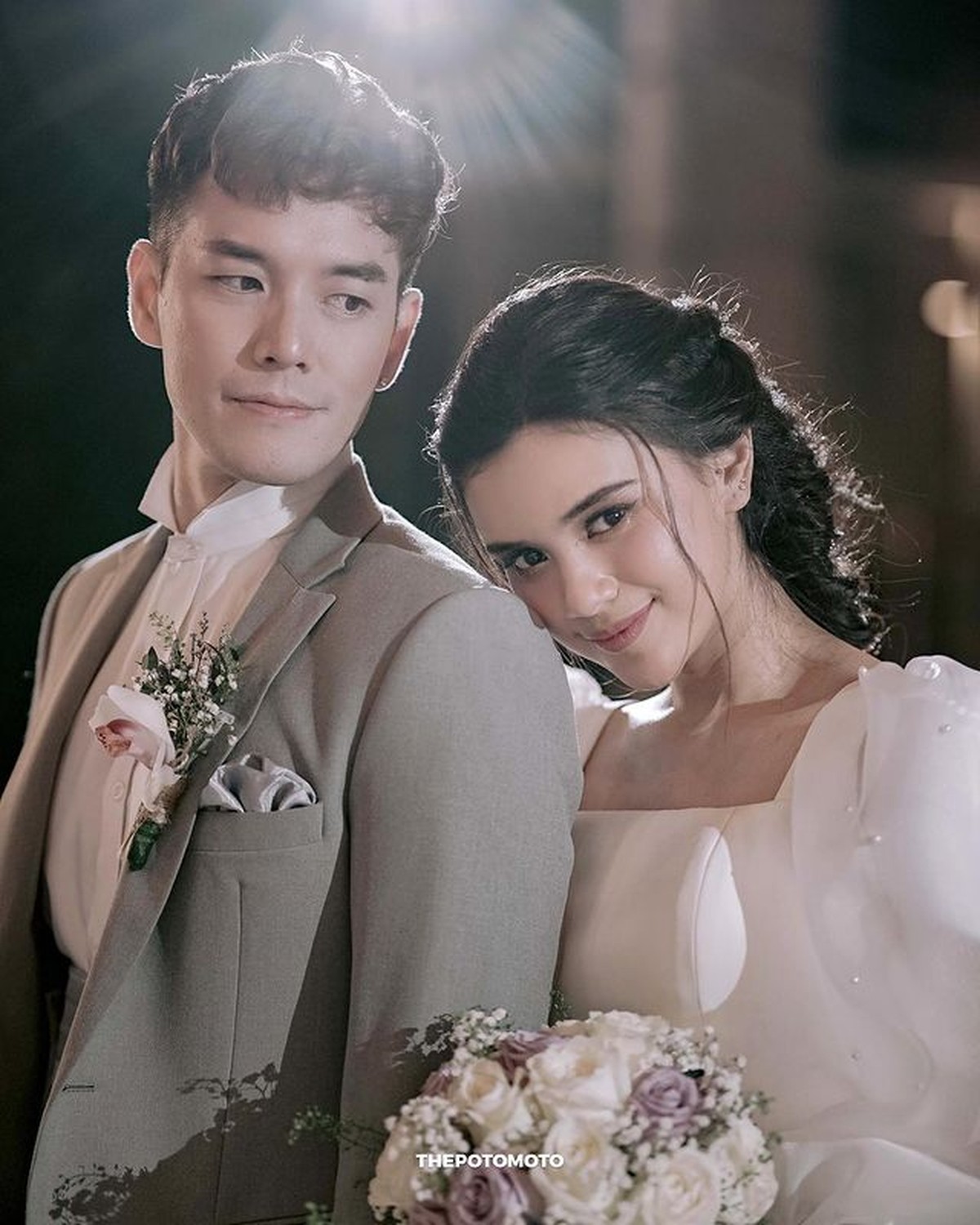 Pengakuan mengejutkan dari Anthony Xie bahwa sang istri Audi Marissa yang dulu Islam kini menganut Kristen&period; Yuk&comma; intip potretnya&excl;