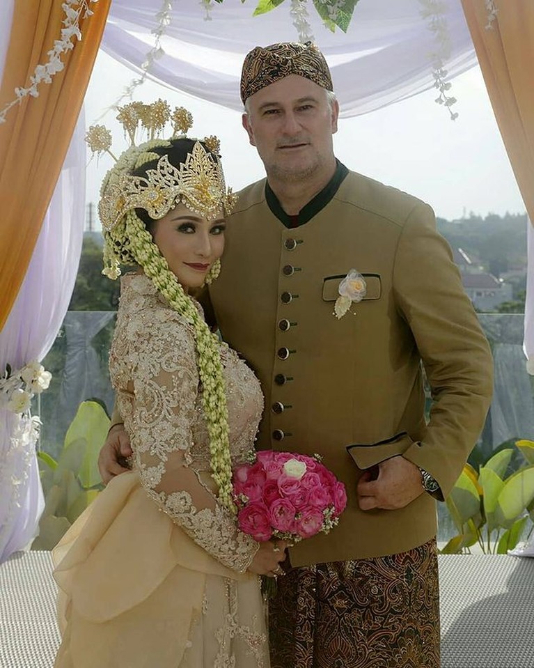 Baby Margaretha Baby Margaretha dan Mendiang Suami