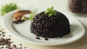 Cara Memasak Beras Hitam untuk Diet dan Manfaatnya