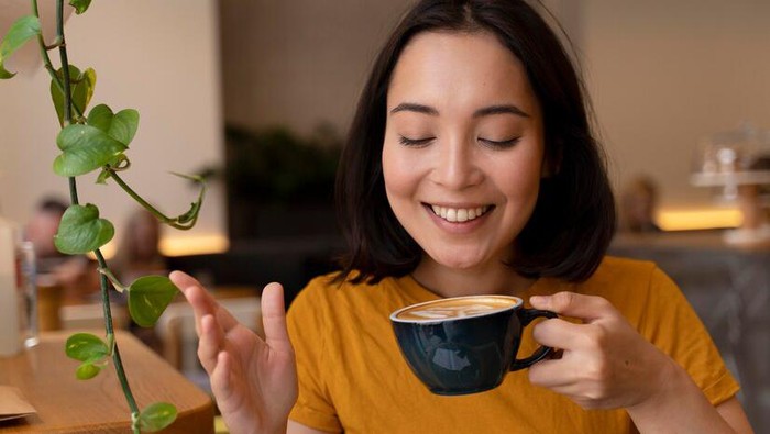Tidak Ramah Kesehatan, 5 Makanan Ini Sebaiknya Kamu Hindari Kalau Mau Tetap Sehat di Usia 40-an