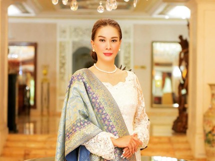 7 Potret Donna Latief Tampil Awet Muda Jadi Istri Eks Menteri Abdul Latief