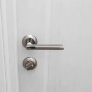 Pengaruhi Kekayaan, Ini 5 Alasan Kenapa Kamu Harus Tutup Lagi Pintu Kamar Mandi Usai Dipakai!
