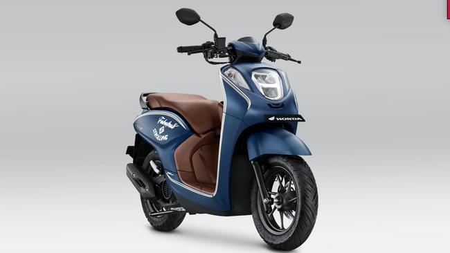 Honda Genio mengalami perubahan lokasi soket cas ponsel dan memakai pelek lebih kecil yaitu 12 inci.