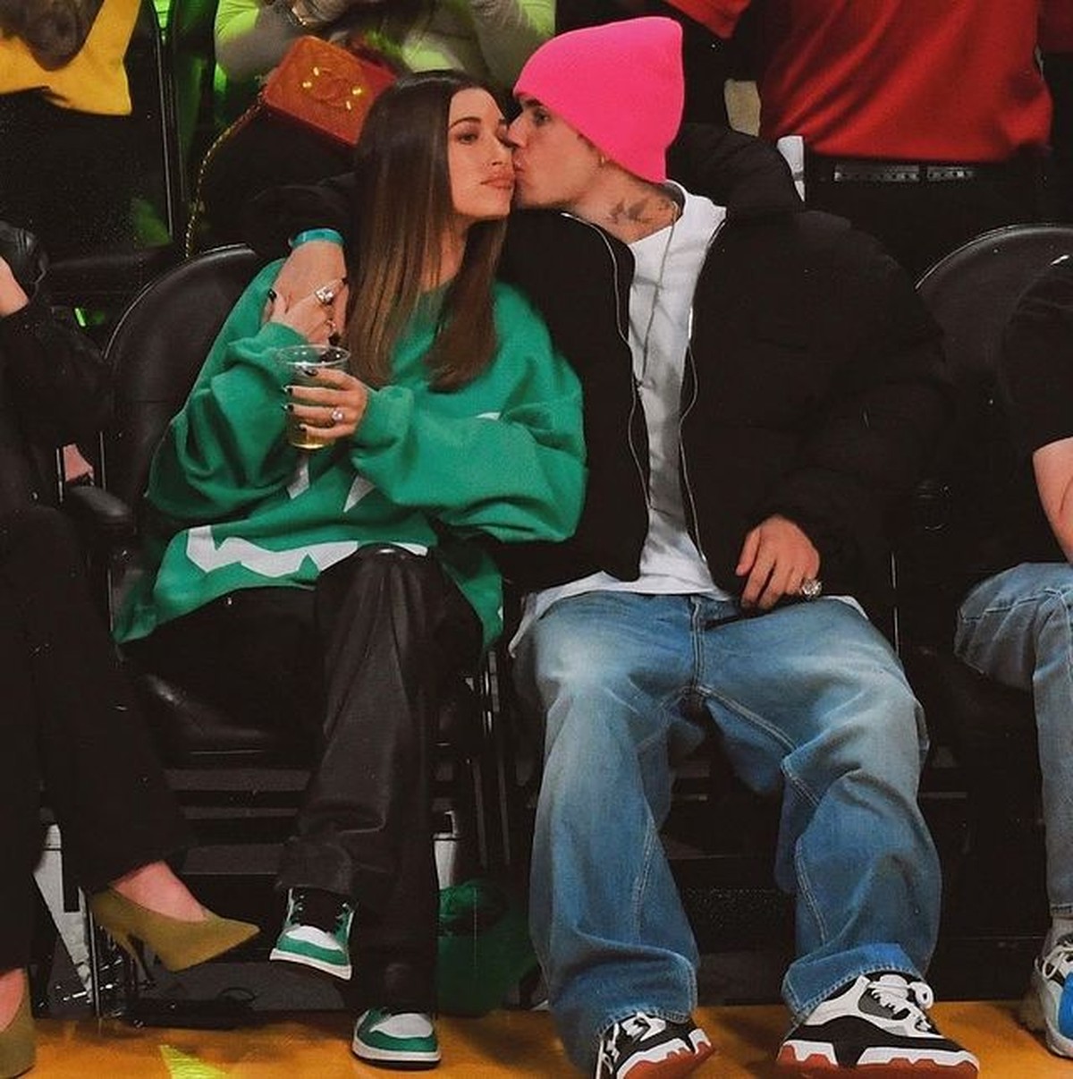 Justin Bieber dan Hailey telah mengarungi bahtera rumah tangga selama kurang lebih 3 tahun&period; Yuk&comma; intip potret bucin mereka&excl;