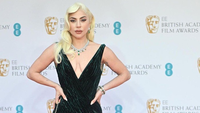 Deretan Selebriti Paling Modis di Red Carpet BAFTA Awards 2022! Ada Millie Bobby Brown dengan Pacar Barunya Deretan Selebriti Paling Modis di Red Carpet BAFTA Awards 2022! Ada Millie Bobby Brown dengan Pacar Barunya