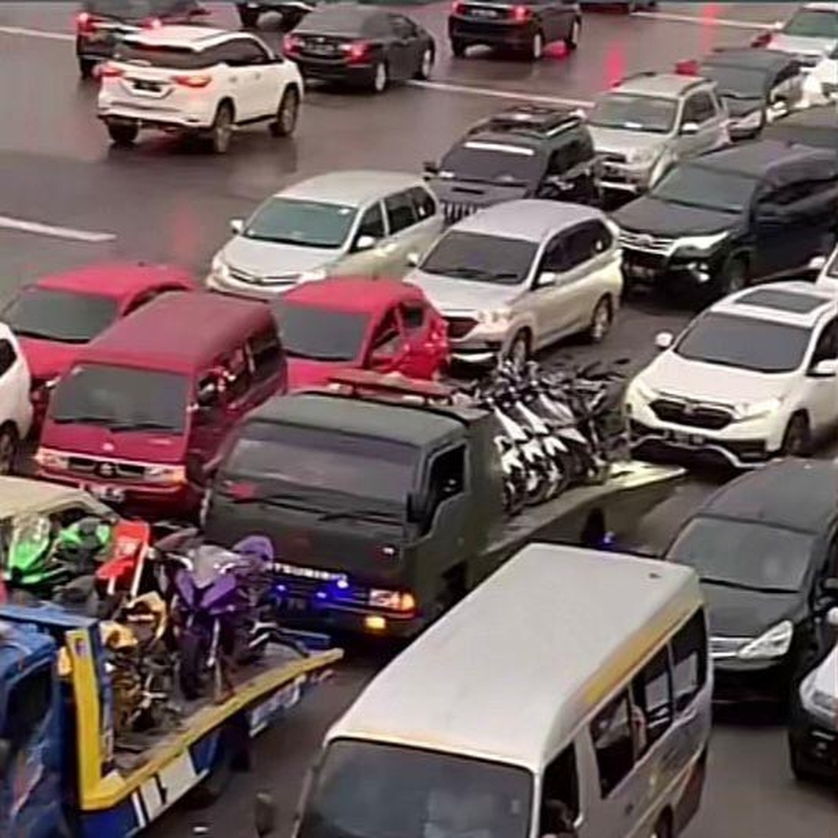 Penampakan Aset Kekayaan Doni Salmanan Disita Polisi