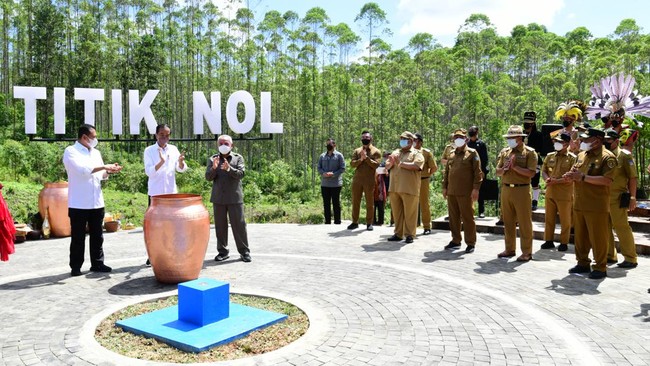 Pembangunan IKN dianggap sebagai mega proyek yang kurang bermanfaat untuk pemulihan ekonomi dan penanggulangan kemiskinan.