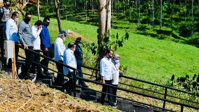 FOTO: Prosesi Kendi Nusantara di Titik Nol Ibu Kota Baru