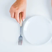5 Cara Efektif Agar Berat Badan Tidak Turun Saat Puasa