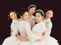 Irene, Joy, dan Yeri Red Velvet Positif COVID-19!