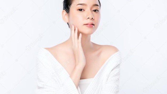 BeauPicks: Punya Tekstur Ringan dan Ramah di Kantong, 5 Sunscreen Lokal Ini Bisa Jadi Pilihan BeauPicks: Punya Tekstur Ringan dan Ramah di Kantong, 5 Sunscreen Lokal Ini Bisa Jadi Pilihan