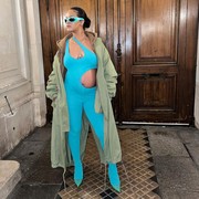 Beda Gaya Rihanna dan Adriana Lima Selama Kehamilan, Fashionable dan Mencuri Perhatian!