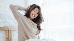Empat Cara Seru Bikin Bahagia Tinggal di Kamar Saja Bagi si Ekstrover