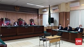 Jaksa Sebut Adam Deni Ubah Dokumen Sahroni Sebelum Unggah