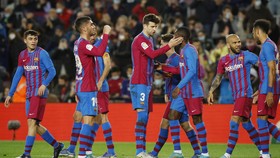 FOTO: Barcelona Pesta Gol di Camp Nou