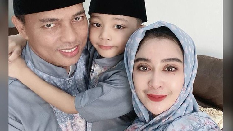 Uut Permatasari dan Tri Goffarudin Pulungan