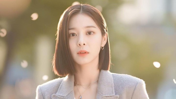 8 Fakta Menarik Seol In-ah, Second Lead Cantik di Drakor Terbaru Business Proposal!