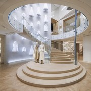 Mengintip Megahnya Butik Dior di 30 Montaigne Paris! Ada Restoran dan Hotel di Dalamnya