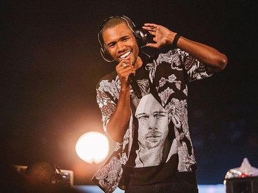 Lirik Lagu Pyramids - Frank Ocean
