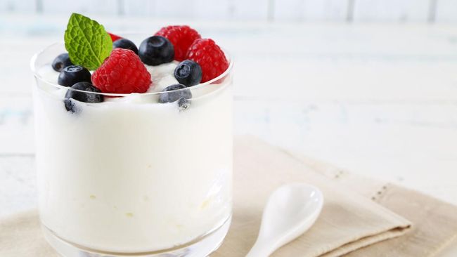 Berikut cara memilih yoghurt untuk diet agar yang dikonsumsi memang benar-benar menyehatkan dan tidak tinggi kalori.