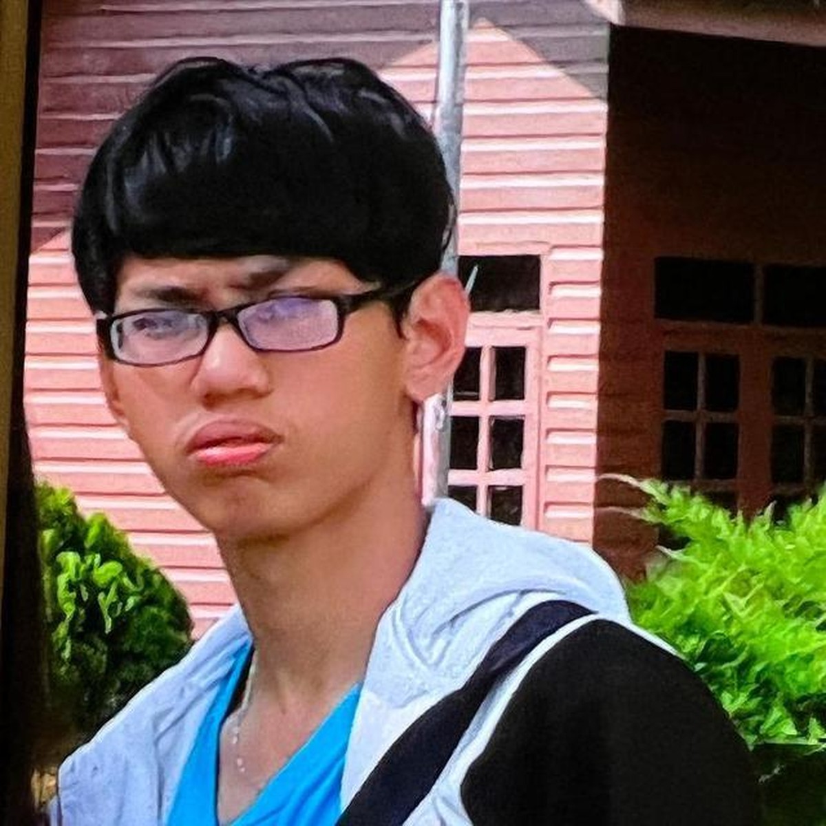 Sebelum kaya mendadak dan terjerat kasus&comma; Indra Kenz pernah ikut audisi kompetisi nyanyi&period; Yuk&comma; intip foto lawasnya&excl;