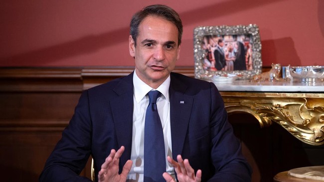 Perdana Menteri Kyriakos Mitsotakis meminta maaf atas kecelakaan kereta pada Selasa lalu di Yunani yang menewaskan total 57 orang.