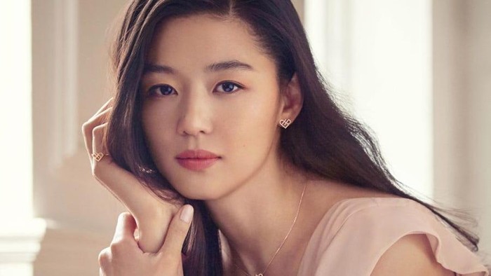 'Crazy Rich Korean' Jun Ji Hyun Kembali Investasi Gedung, Segini Total Asetnya! 'Crazy Rich Korean' Jun Ji Hyun Kembali Investasi Gedung, Segini Total Asetnya!