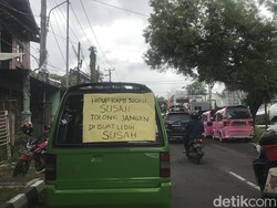 Sopir Angkot Geruduk Kantor Dishub Kota Sukabumi, Ini Tuntutannya