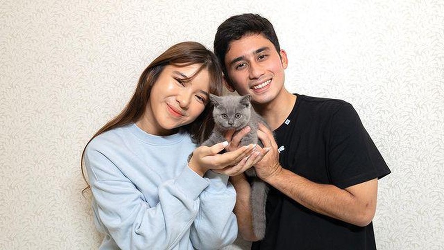 Tiara Andini dan Alshad Ahmad Tiara Andini dan Alshad, sepupunya Raffi Ahmad dikabarkan menjalin asmara. Yuk, intip kebersaman mereka!