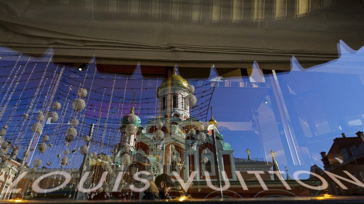 FOTO: Penampakan Mal Rusia Ditinggal Produk Barat