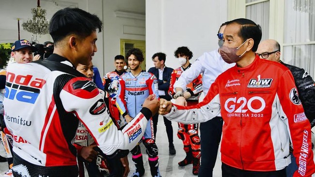 Presiden Jokowi menjadikan MotoGP Mandalika 2022 sebagai momentum penyemangat para pembalap Indonesia di pentas dunia.